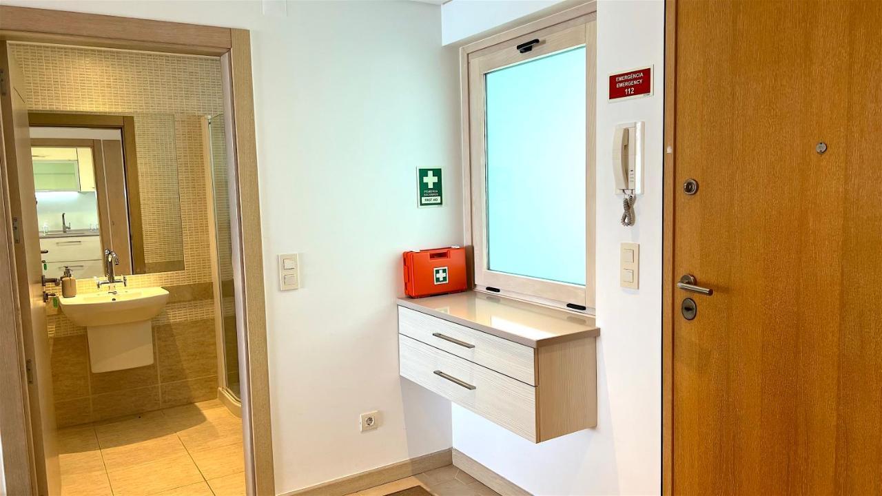 Sea Breeze Apartment Сесимбра Екстериор снимка