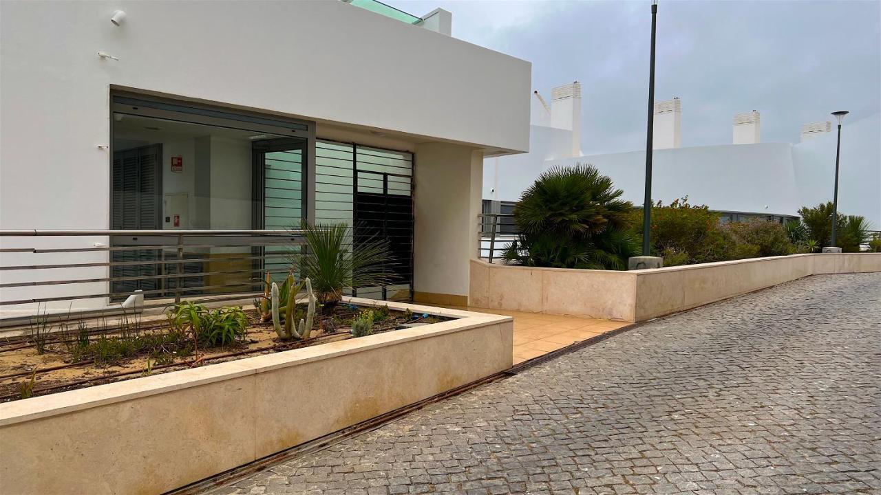 Sea Breeze Apartment Сесимбра Екстериор снимка