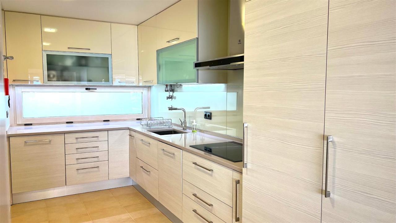 Sea Breeze Apartment Сесимбра Екстериор снимка